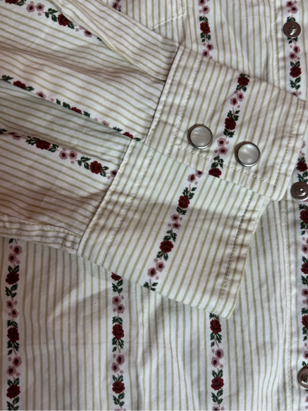 Levi Vintage-Inspired Cream Pearl Snap Western Shirt with Red Floral Stripe